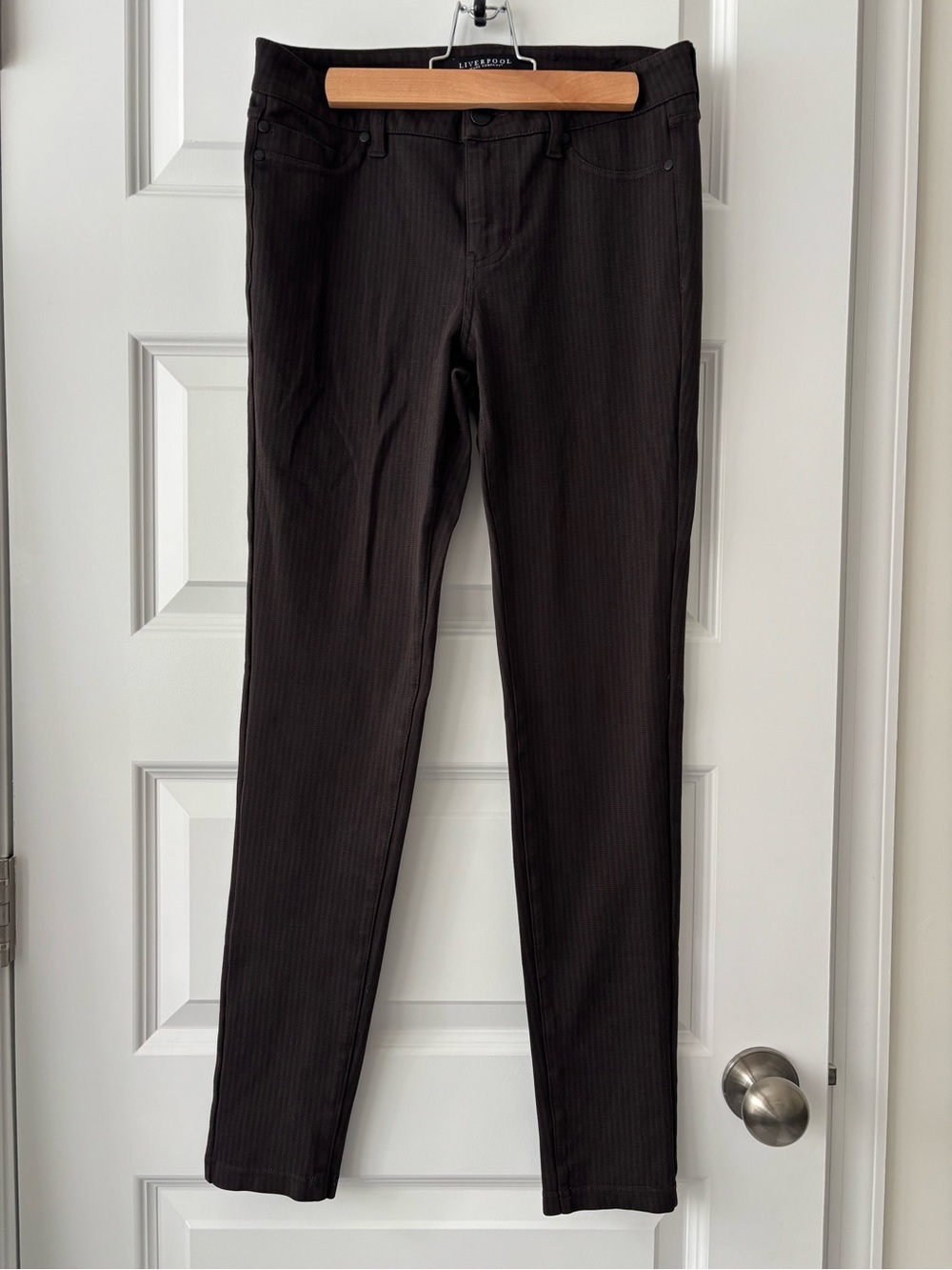 Liverpool Dark Chocolate Pinstripe Skinny Pants Size 4